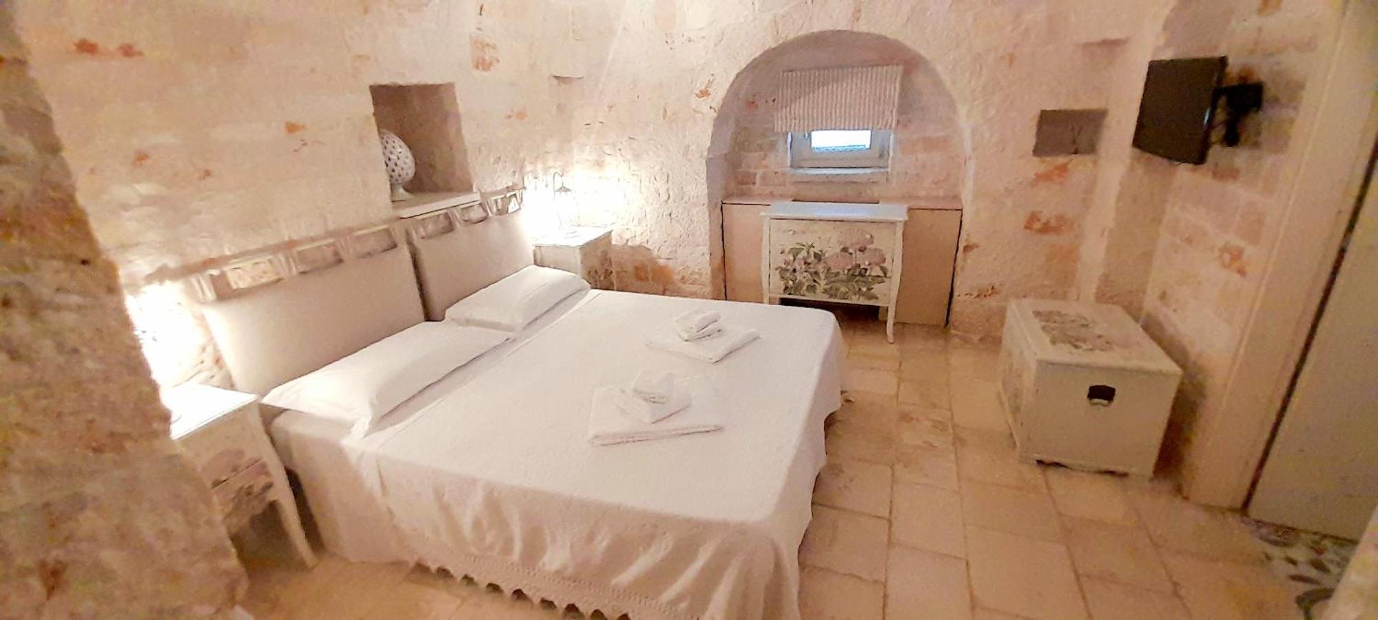 Trullo Roverella 로코로톤도 외부 사진