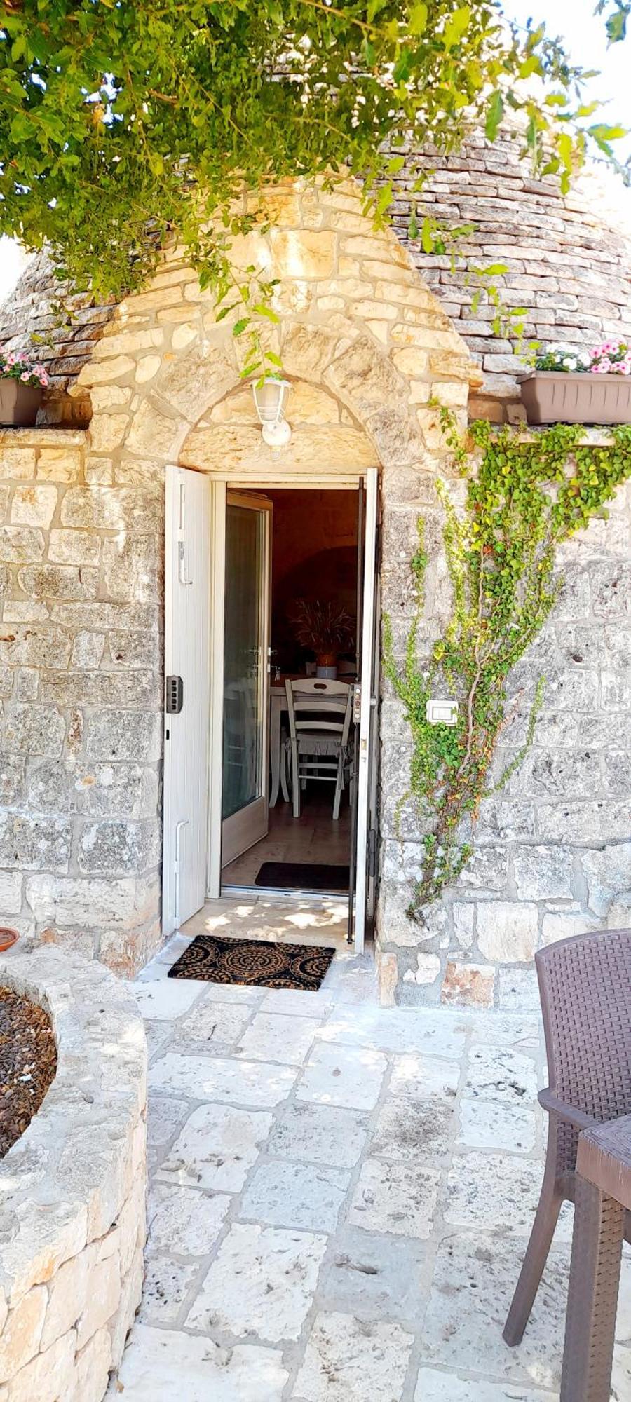 Trullo Roverella 로코로톤도 외부 사진